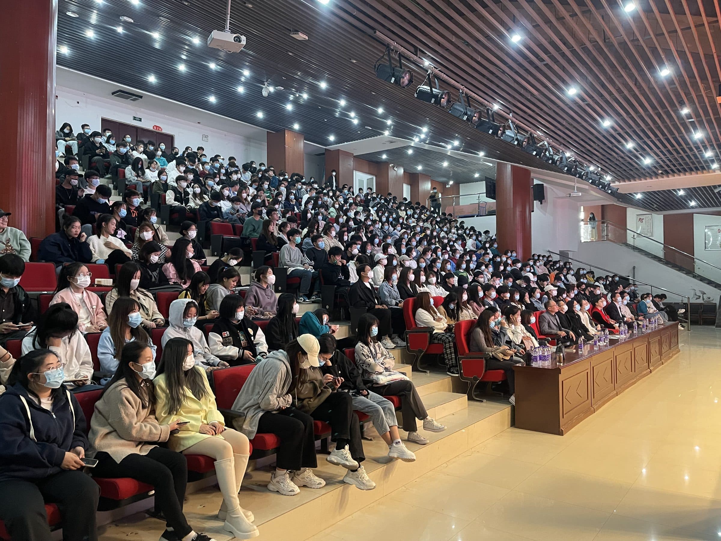 A full auditorium of students at an ICN pathway information session